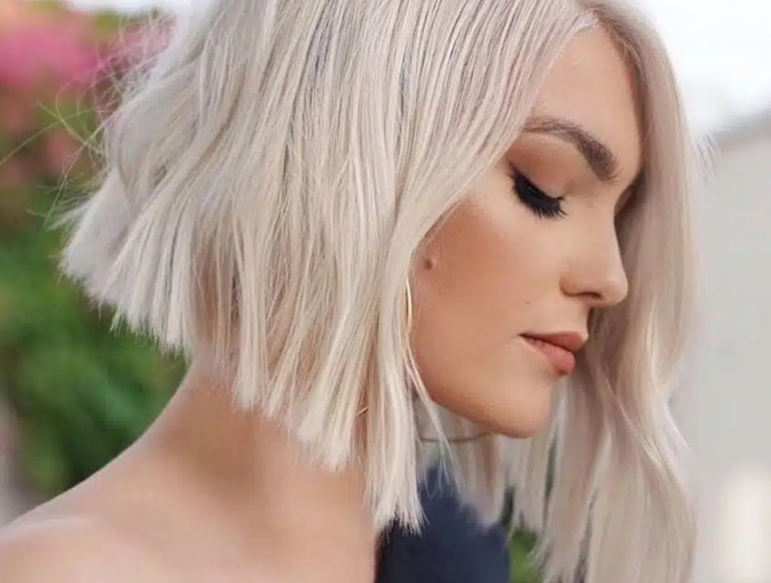 Capelli a caschetto asimmetrico: il taglio originale per acconciature giovanili!