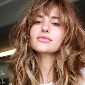 Wolf cut da donna: il taglio degli anni ’80 che ritorna in voga