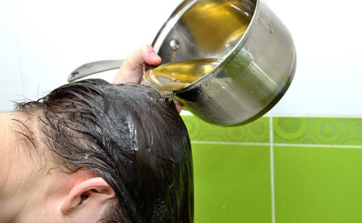 olio di oliva sui capelli lavarsi in bagno