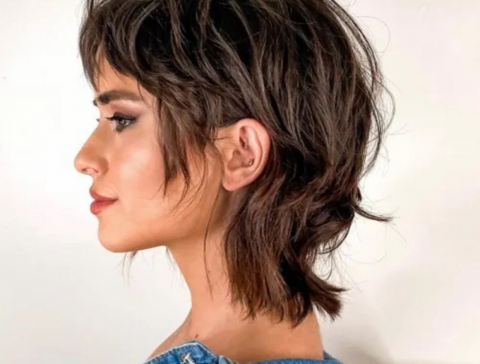 Taglio corto con frangia: inizia l’autunno con una nuova acconciatura!