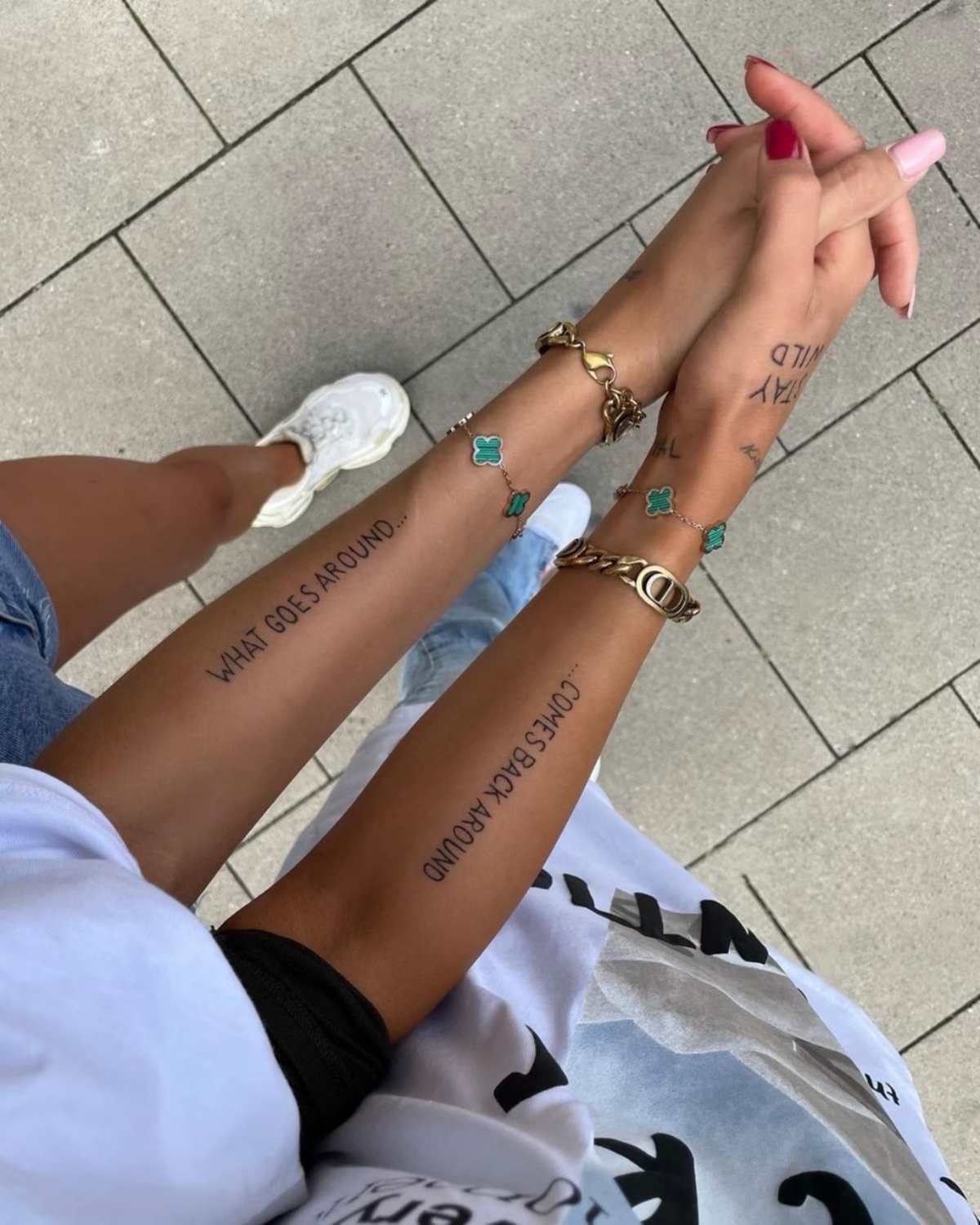 tattoo di coppia migliore amiche tatuaggi sull avambraccio