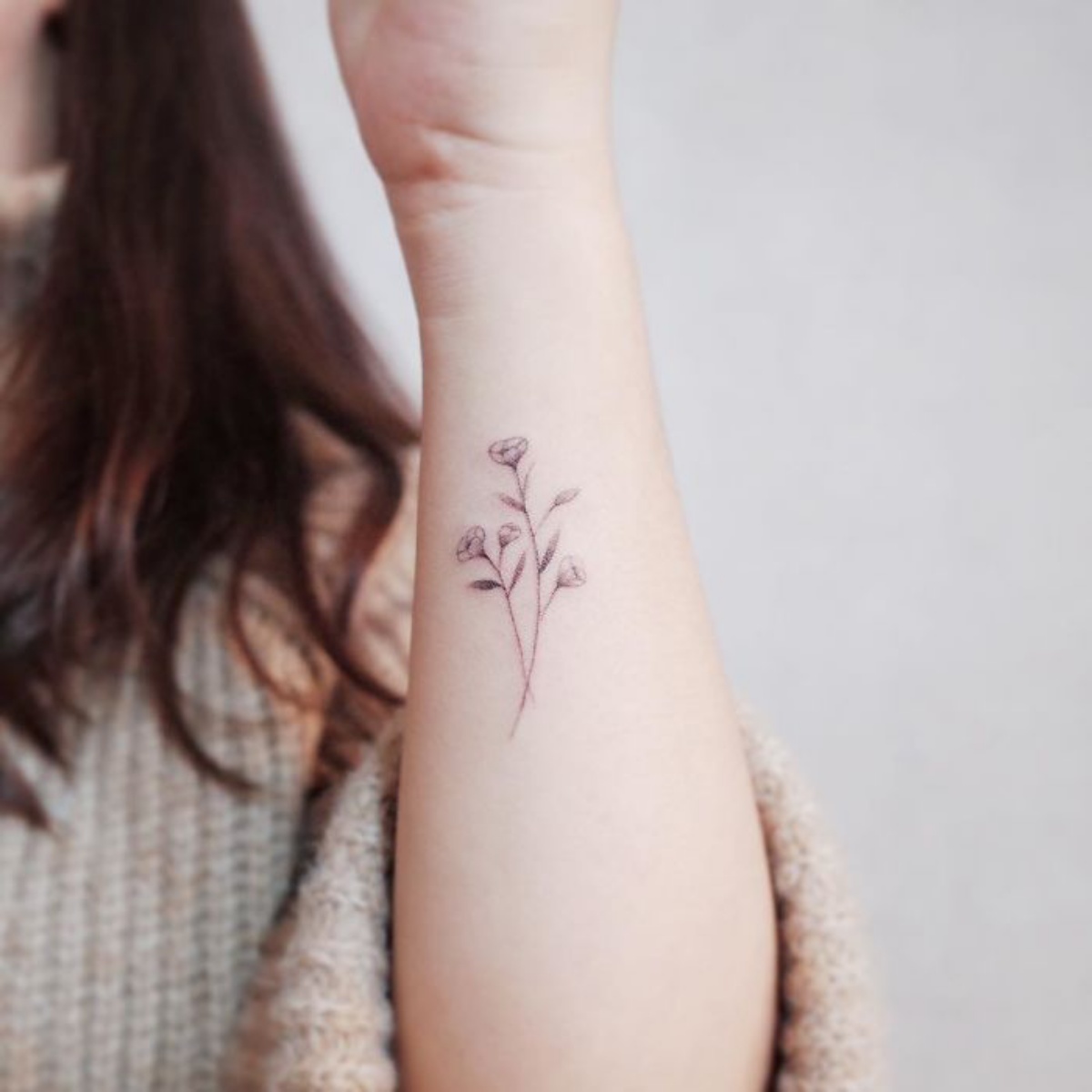 tattoo fiori tatuaggio avambraccio donna