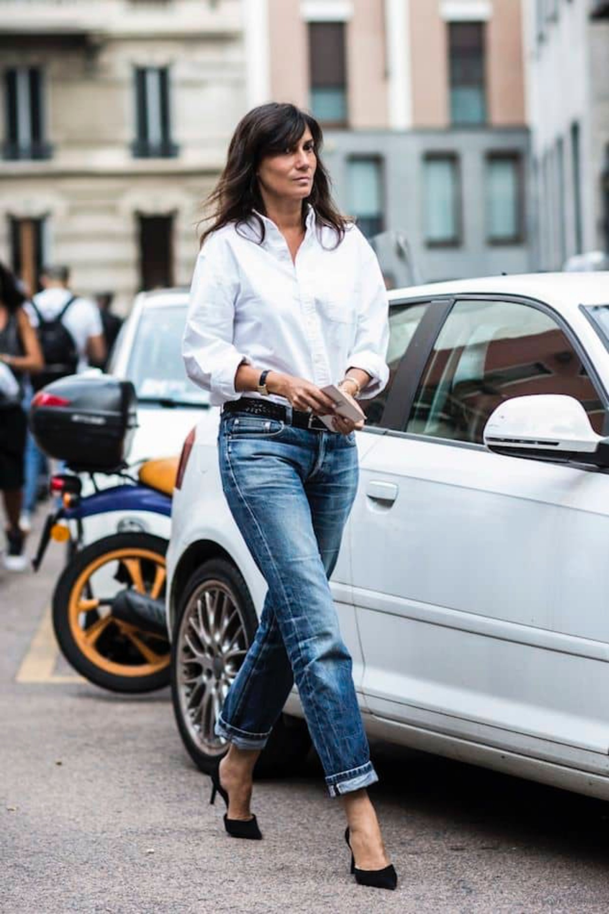 abbigliamento donna casual chic con jeans e tacchi
