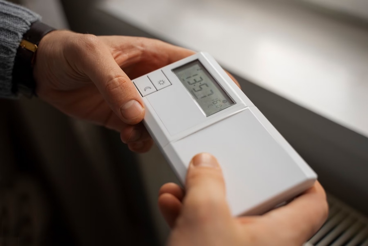 termostato a batteria per regolazione temperatura in casa
