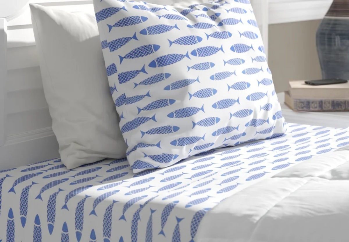 biancheria da letto di cotone bianco e azzurro