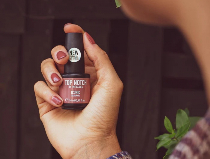 Unghie color cannella per mani in sintonia con la stagione