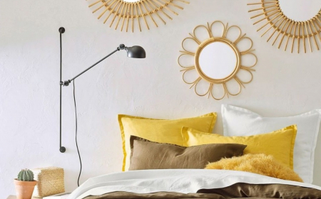Decorare una parete con gli specchi e ampliare lo spazio in casa