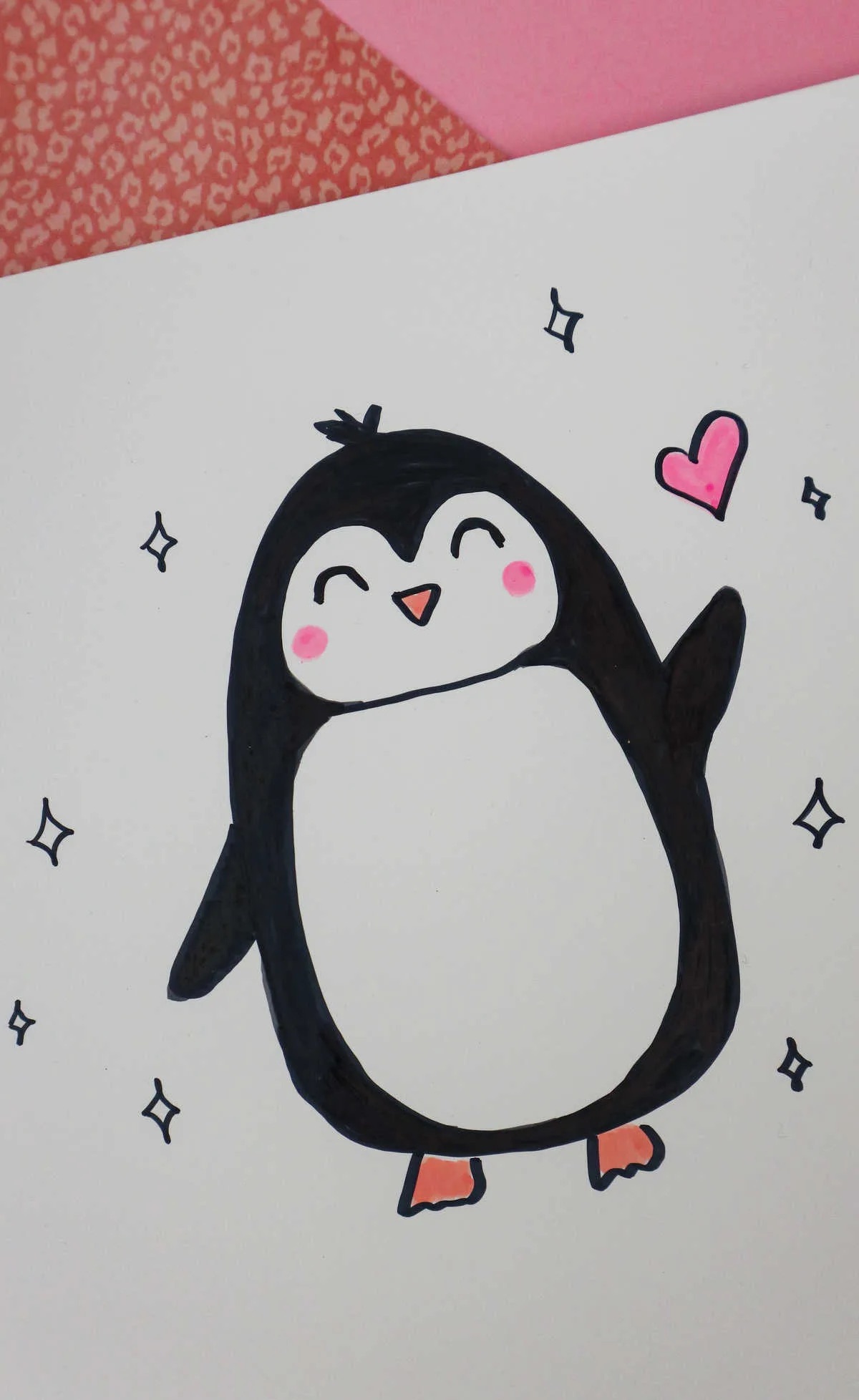 disegno kawaii pinguino sorridente