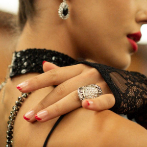 Nail art Natale: 26 idee da cui prendere spunto per le unghie natalizie