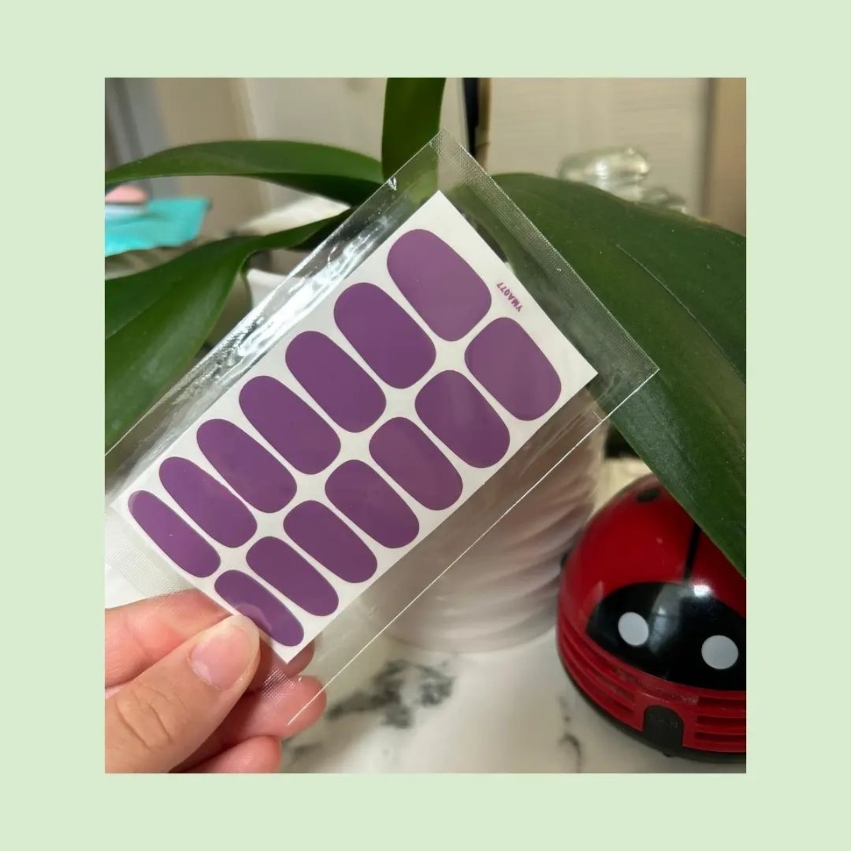 adesivi per unghie color viola