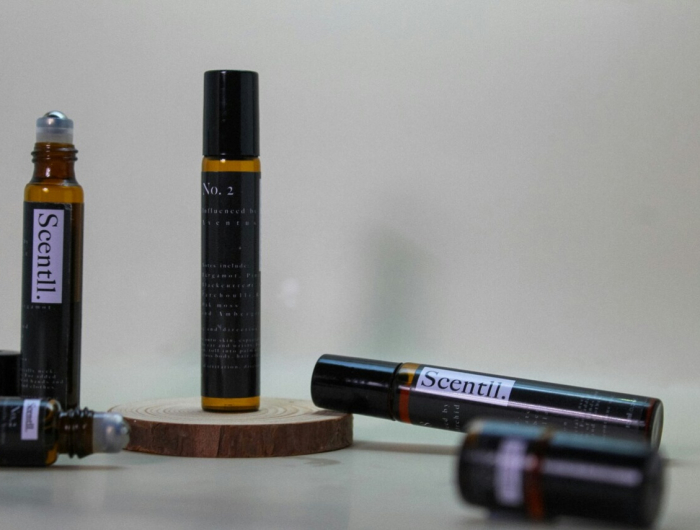 Profumi roll-on: il segreto per avere la propria fragranza del cuore sempre con sé